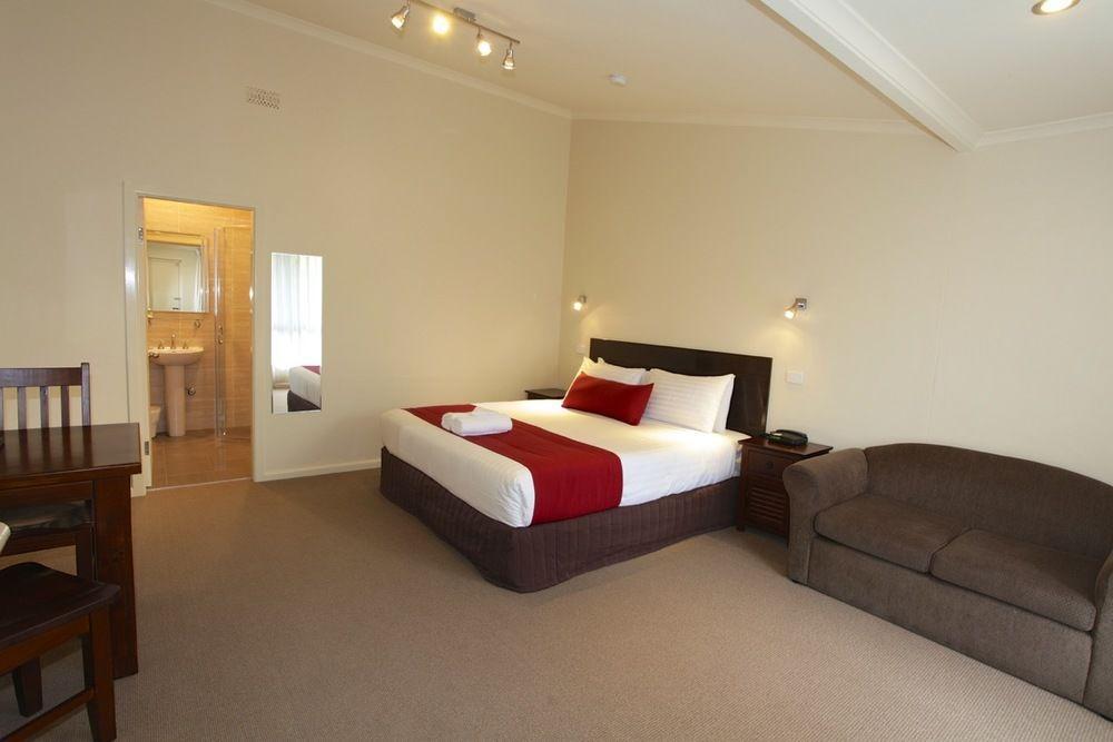 Amaroo Motel Tumuts Best Accommodation Bagian luar foto